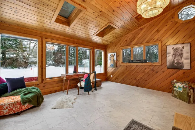 $440,000 | 18630 North Fruitport Road, Spring Lake, MI 49456