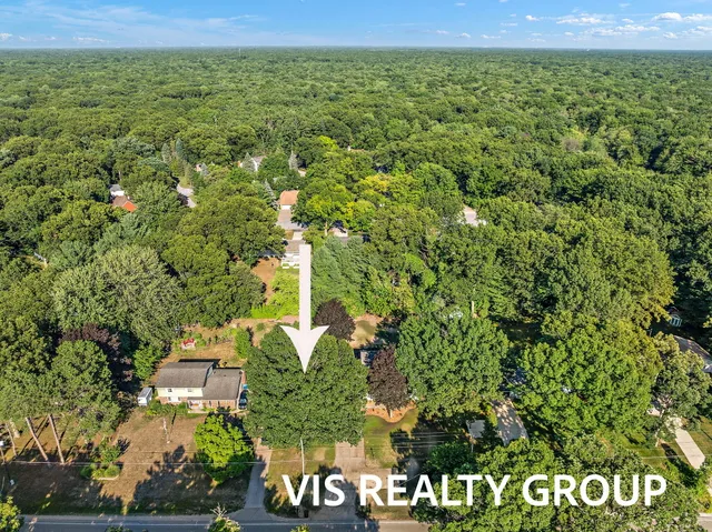 $440,000 | 18630 North Fruitport Road, Spring Lake, MI 49456