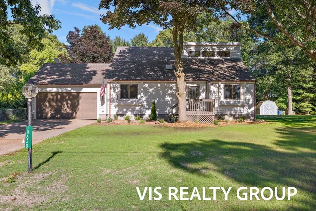 $440,000 | 18630 North Fruitport Road, Spring Lake, MI 49456