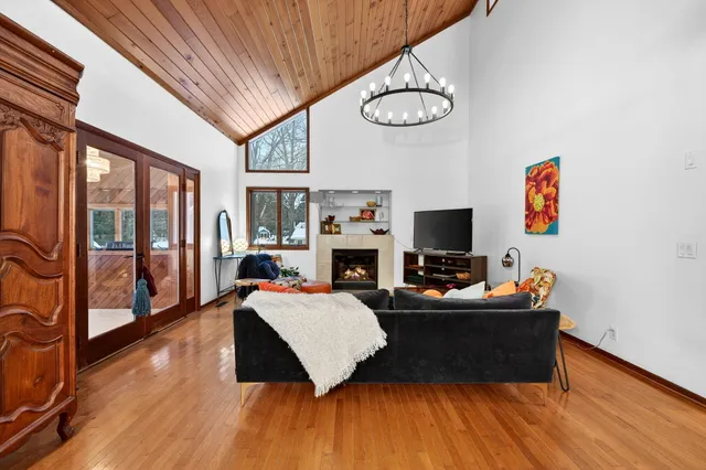 $440,000 | 18630 North Fruitport Road, Spring Lake, MI 49456