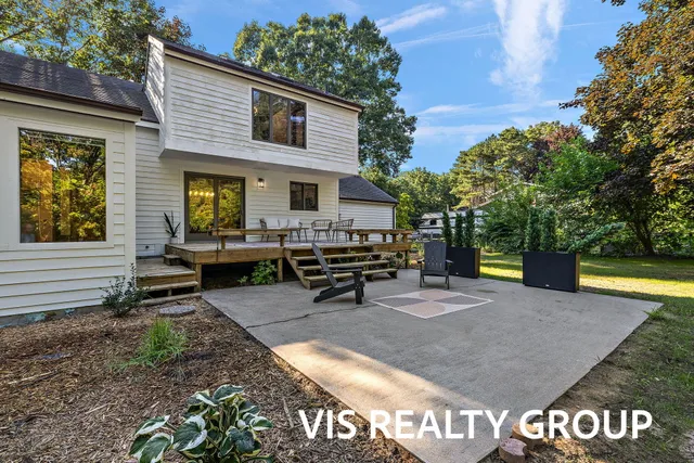 $440,000 | 18630 North Fruitport Road, Spring Lake, MI 49456