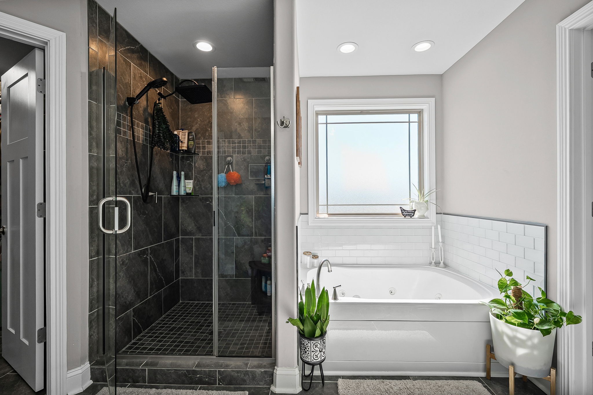 2810 Jim Taylor Road Woodlawn, TN 37191 - Photo 29 of 61 a bathroom with a bathtub and a shower