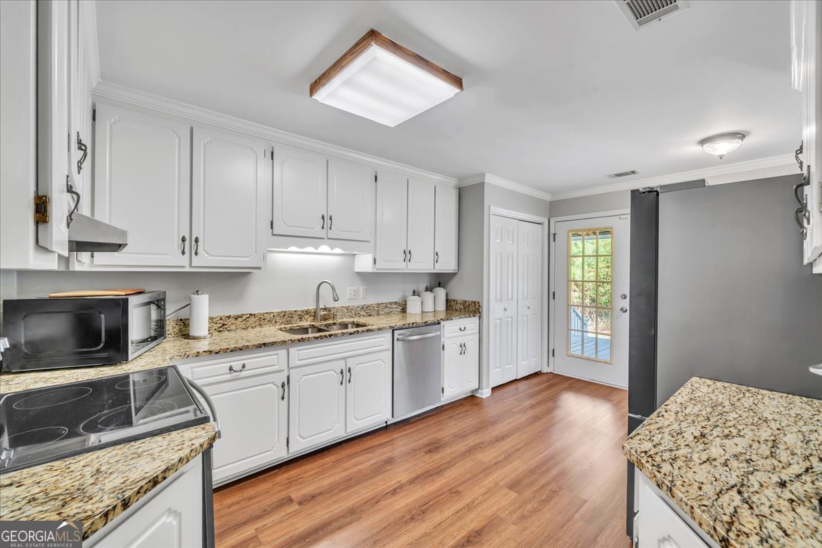 112 Oak Pointe Circle Dublin, GA 31021 - Photo 13 of 37