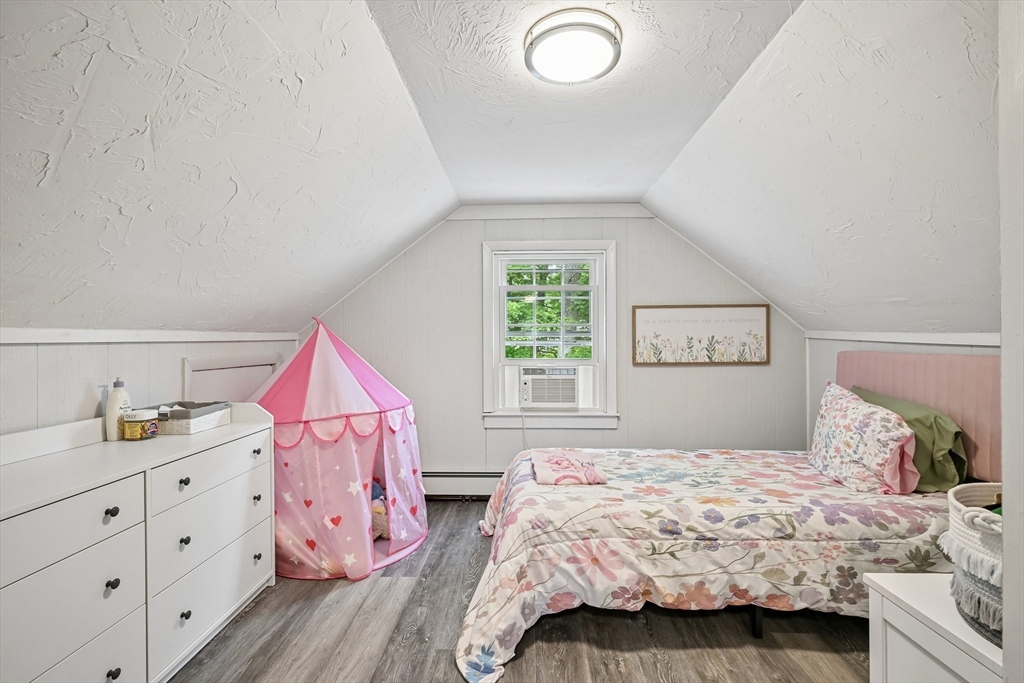 18 Carleton Road Leicester, MA 01542 - Photo 25 of 37