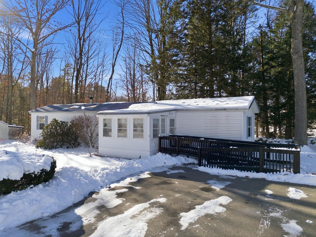 732 Concord Stage Road, Unit 5 Weare, NH 03281 - Photo 2 of 27