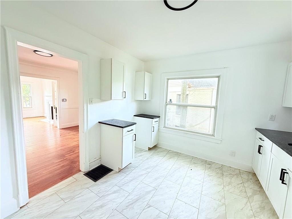 1679 Altadena Place Southwest Atlanta, GA 30311 - Photo 4 of 10