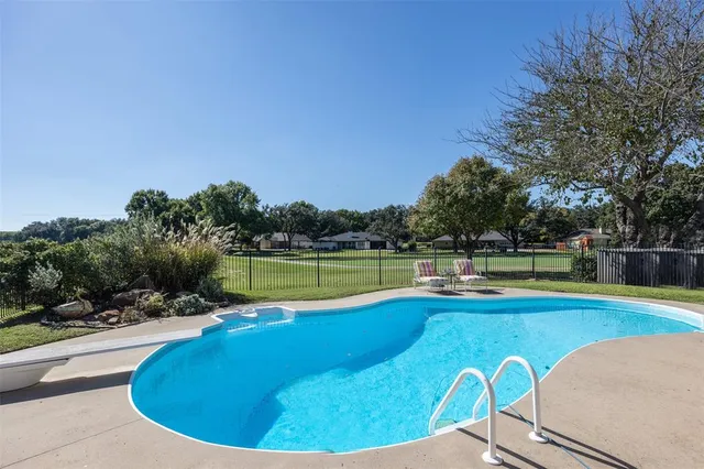 $825,000 | 7117 Serrano Drive, Benbrook, TX 76126