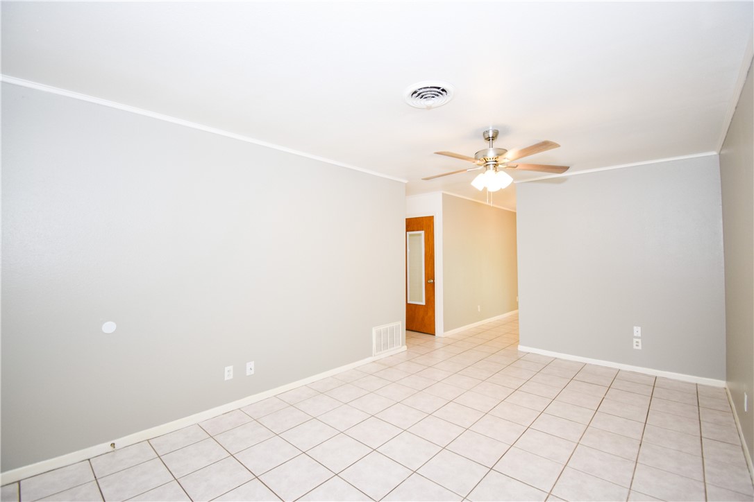 1209 Dallas Street Portland, TX 78374 - Photo 5 of 29 a view of an empty room