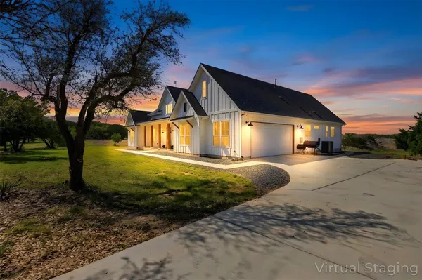 $850,000 | 300 County Road 220, Florence, TX 76527