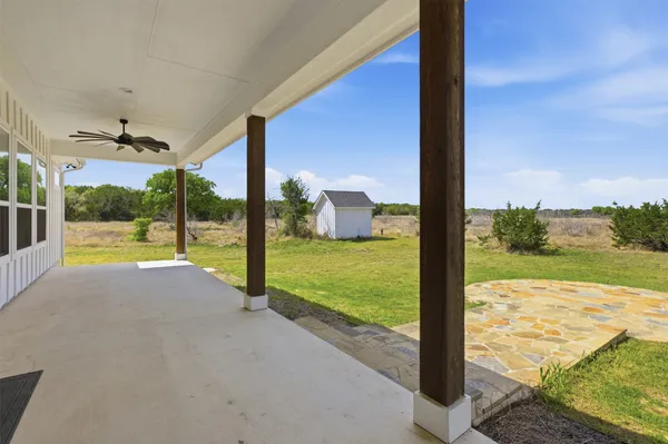 $850,000 | 300 County Road 220, Florence, TX 76527