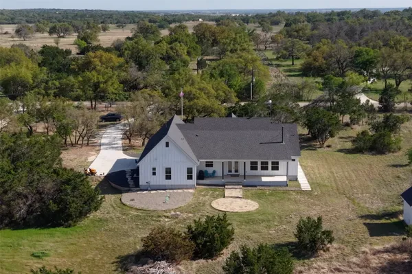 $850,000 | 300 County Road 220, Florence, TX 76527