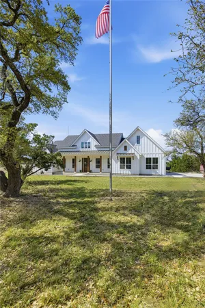 $850,000 | 300 County Road 220, Florence, TX 76527