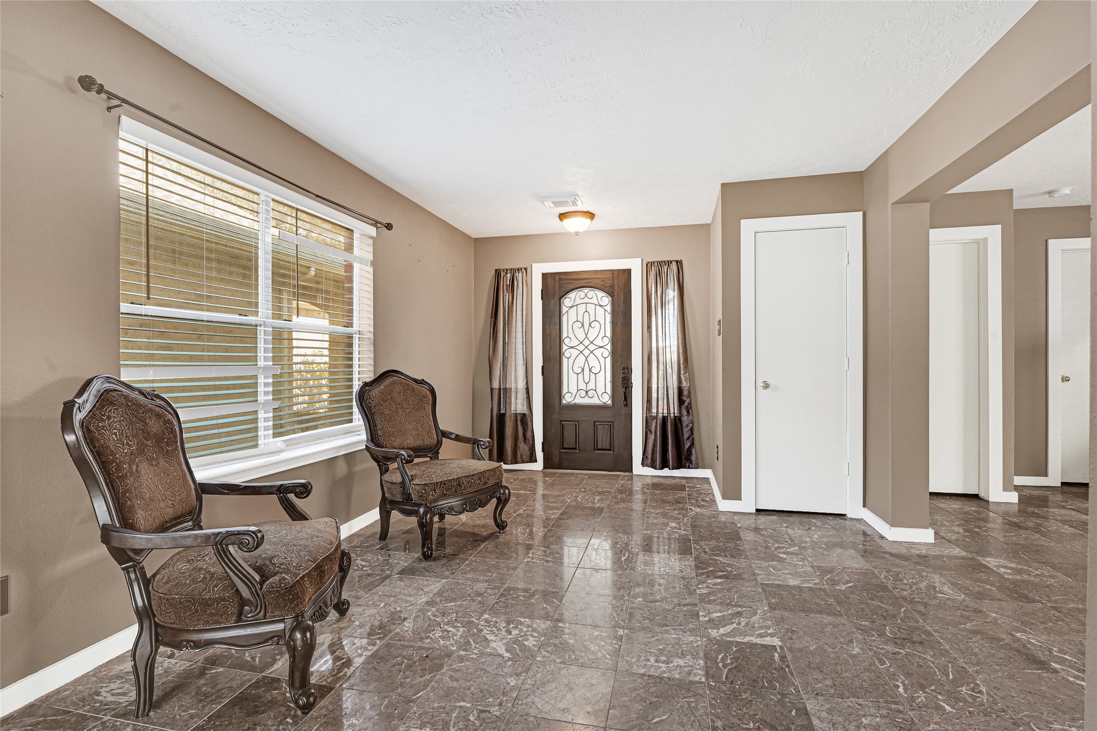 1031 Deerpass Drive Channelview, TX 77530 - Photo 4 of 26