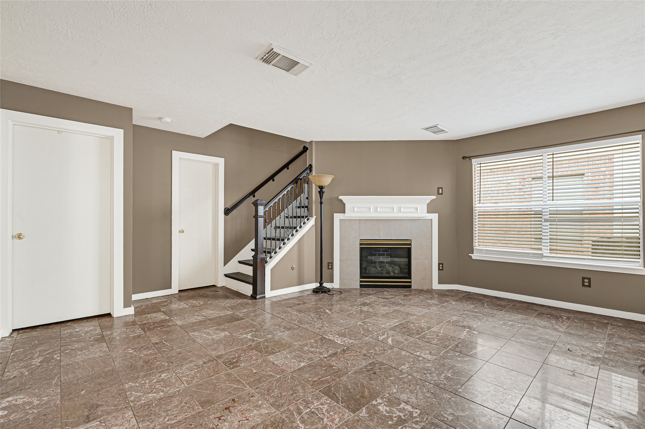 1031 Deerpass Drive Channelview, TX 77530 - Photo 10 of 26