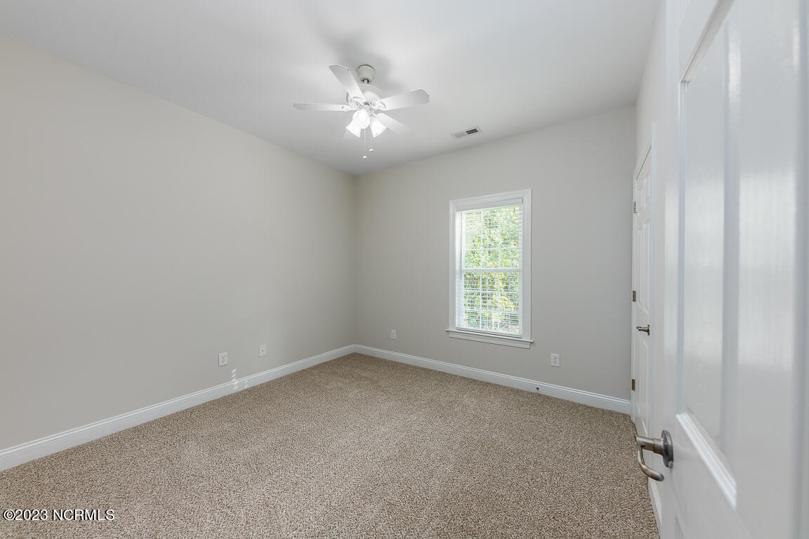 915 Fields Road New Bern, NC 28560 - Photo 15 of 36 Bedroom 3