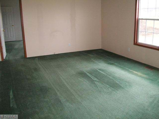 173 Saddle Vw Road Ennice, NC 28623 - Photo 3 of 5 Living Room.