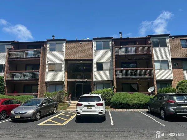 $395,000 | 107 Edison Glen Terrace, Edison, NJ 08837