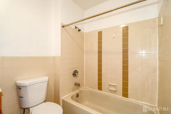 $395,000 | 107 Edison Glen Terrace, Edison, NJ 08837