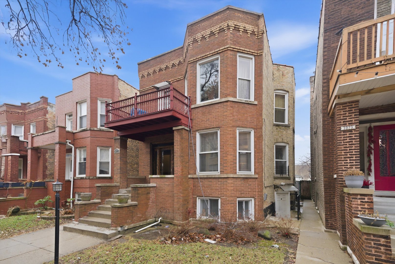 3975 West Barry Avenue Chicago, IL 60618 - Photo 3 of 52