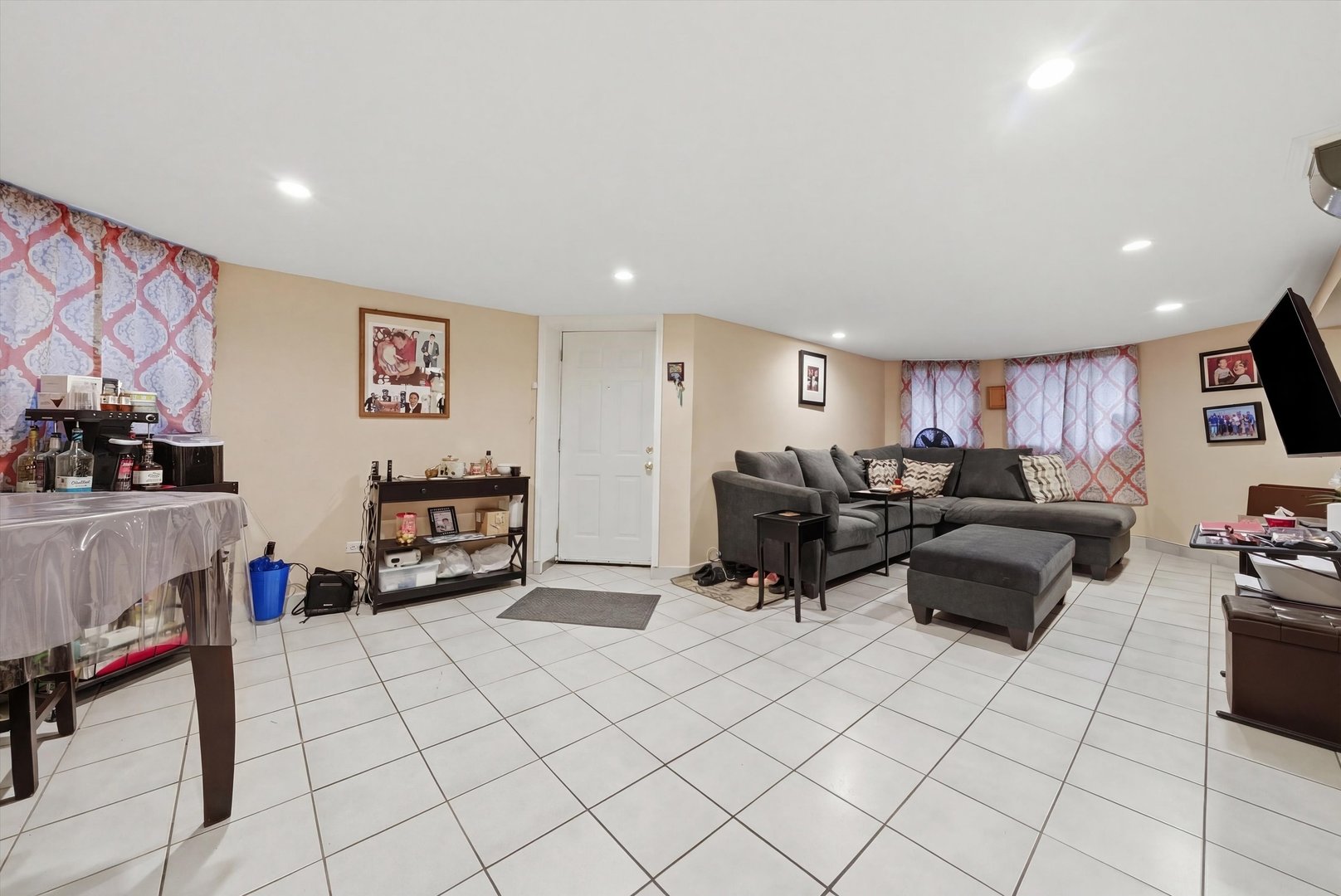 3975 West Barry Avenue Chicago, IL 60618 - Photo 33 of 52