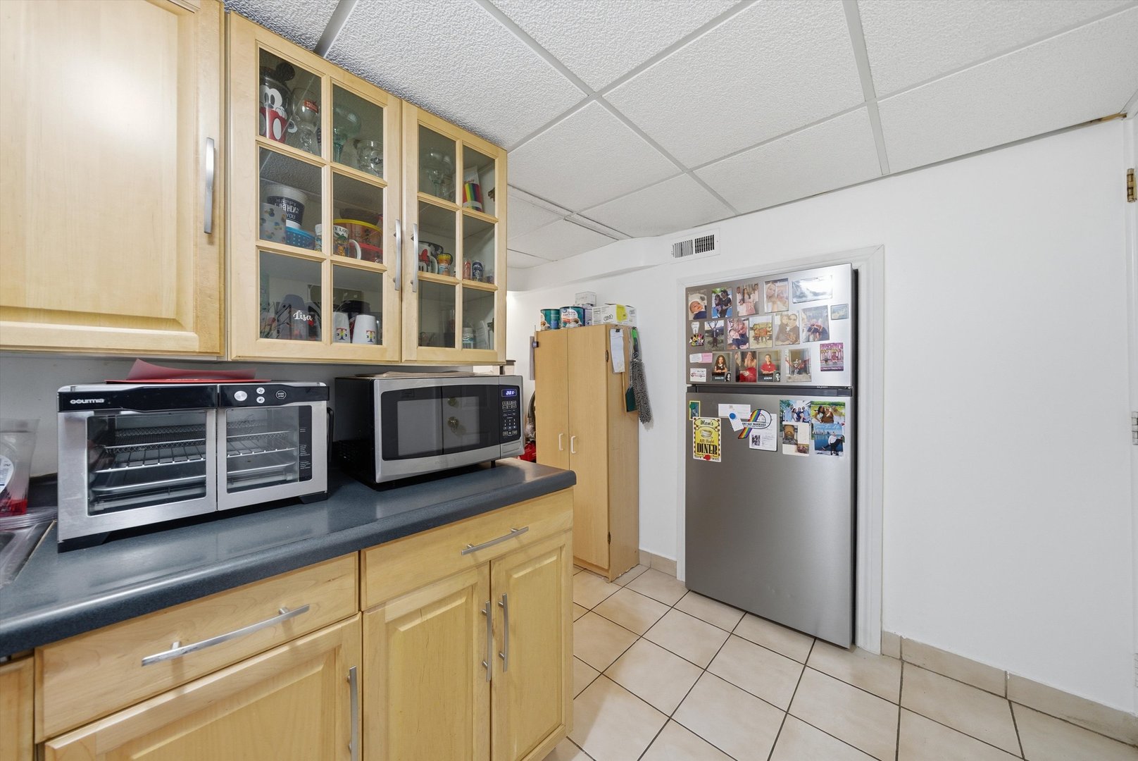 3975 West Barry Avenue Chicago, IL 60618 - Photo 39 of 52