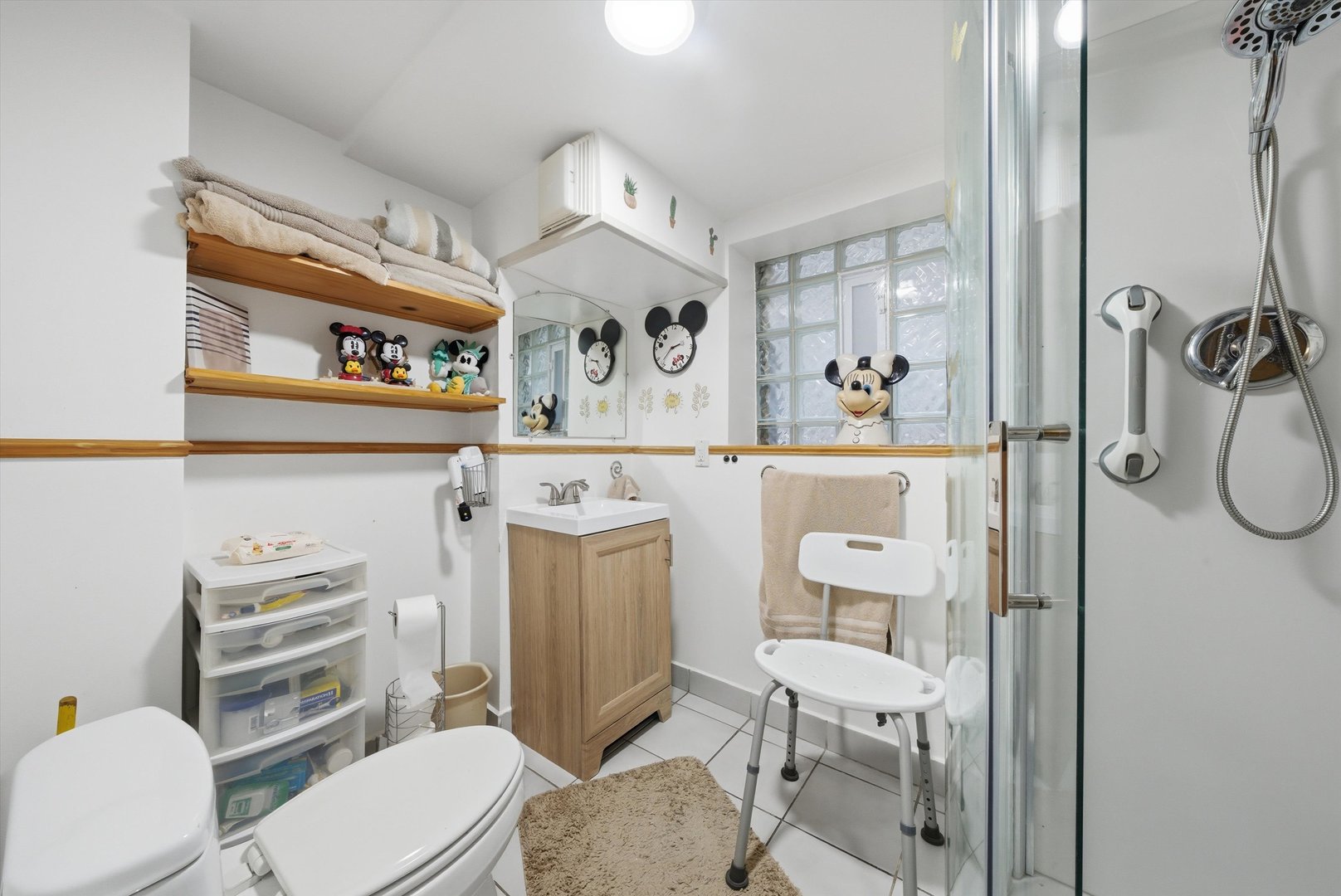 3975 West Barry Avenue Chicago, IL 60618 - Photo 42 of 52
