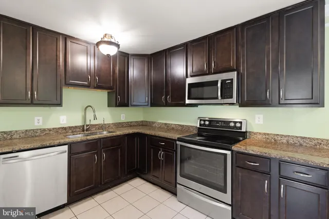 $2,800 | 13730 Marilyn Court, Woodbridge, VA 22193