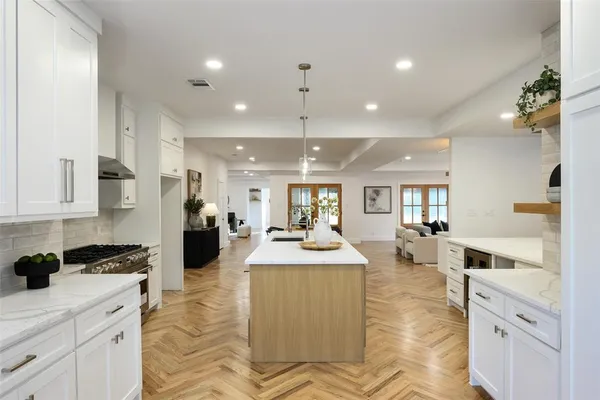 $2,250,000 | 6021 Northwood Road, Dallas, TX 75225