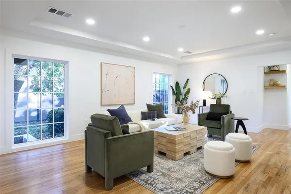 $2,250,000 | 6021 Northwood Road, Dallas, TX 75225