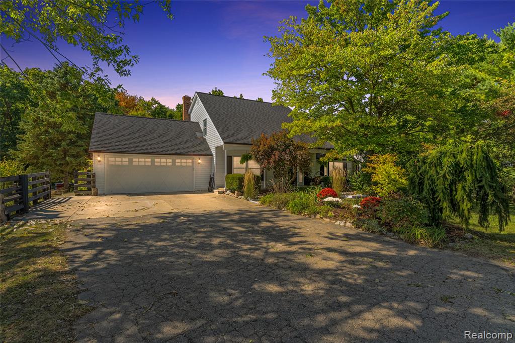 2715 Cullen Road Howell, MI 48855 - Photo 1 of 88 Gallery Image 1