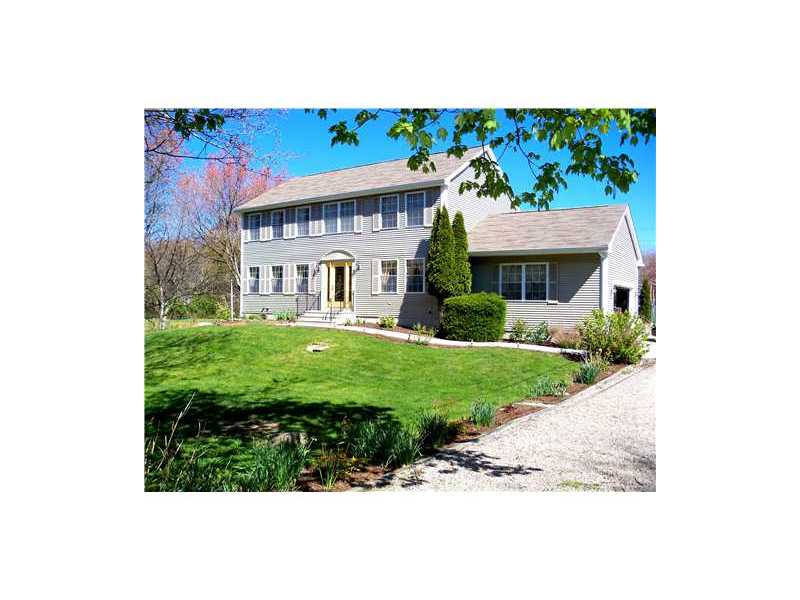 195 Sunnybrook Farm Road Narragansett, RI 02882 - Photo 1 of 16 Exterior Front.