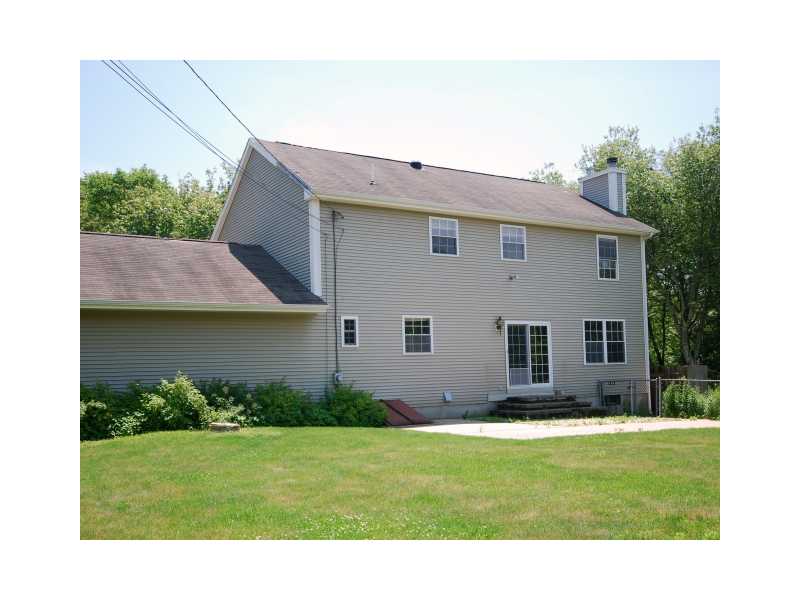 195 Sunnybrook Farm Road Narragansett, RI 02882 - Photo 4 of 16 Exterior Back.