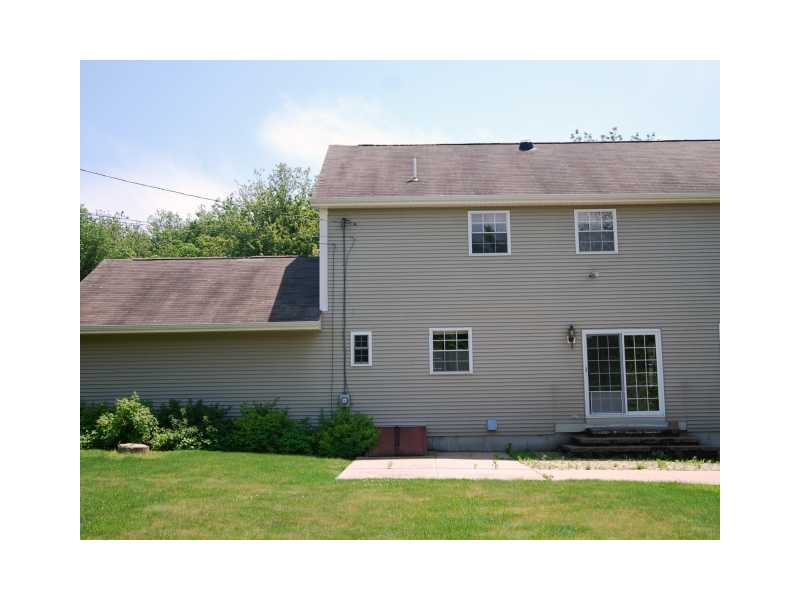195 Sunnybrook Farm Road Narragansett, RI 02882 - Photo 5 of 16 Exterior Front.