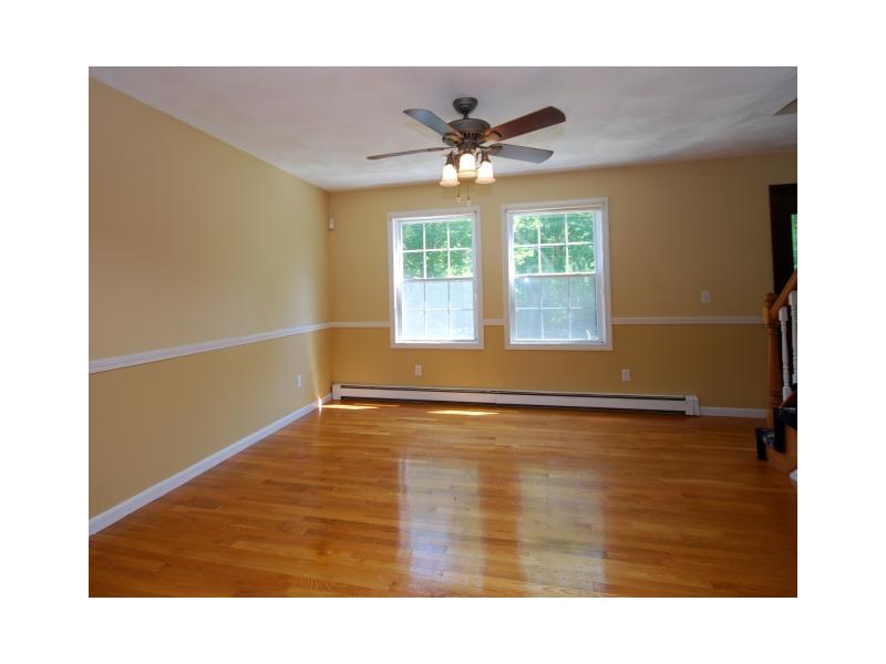 195 Sunnybrook Farm Road Narragansett, RI 02882 - Photo 7 of 16 Dining Room.