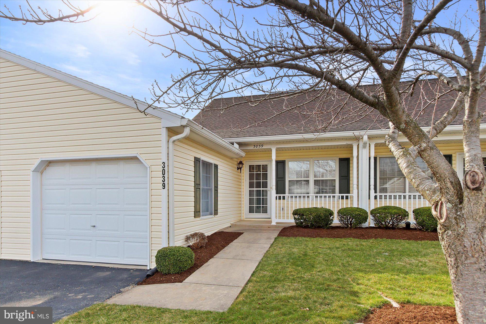 3039 Lakefield Road, Unit 3039 York, PA 17402 - Photo 2 of 30 Gallery Image 2