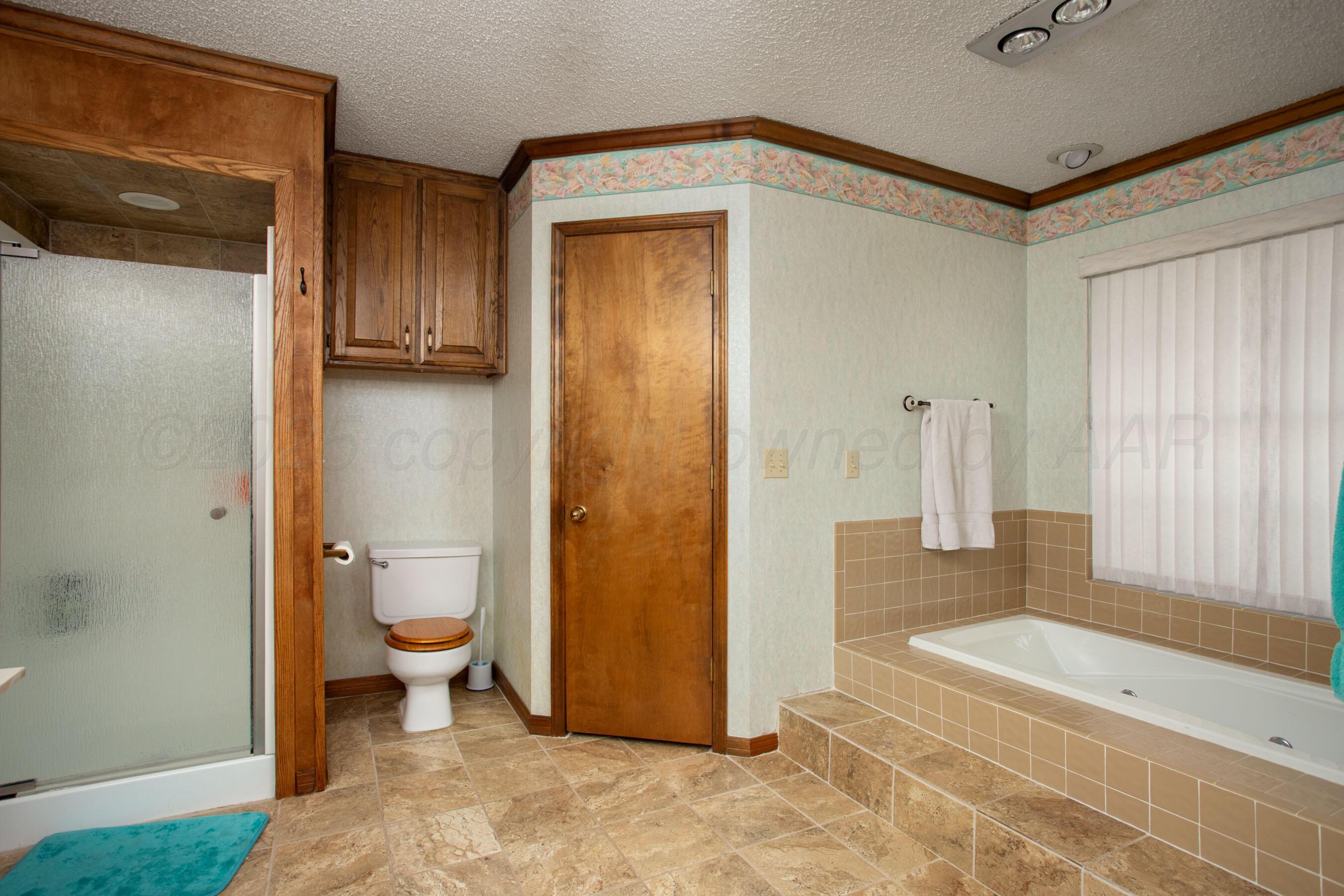 238 Quail Ridge Road Amarillo, TX 79118 - Photo 19 of 45 Primary Bath-3