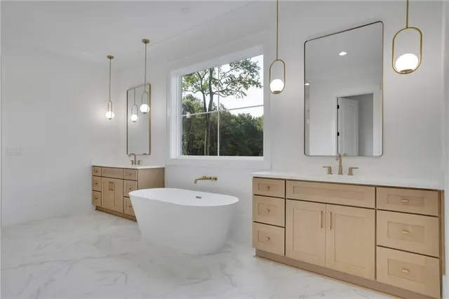 $1,750,000 | 3903 Indian Shoals Road Southeast, Bethlehem, GA 30620