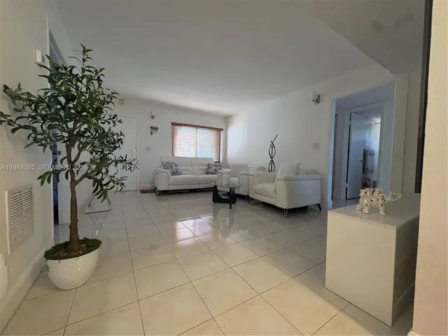 $2,700 | Kendall, Miami, FL 33173