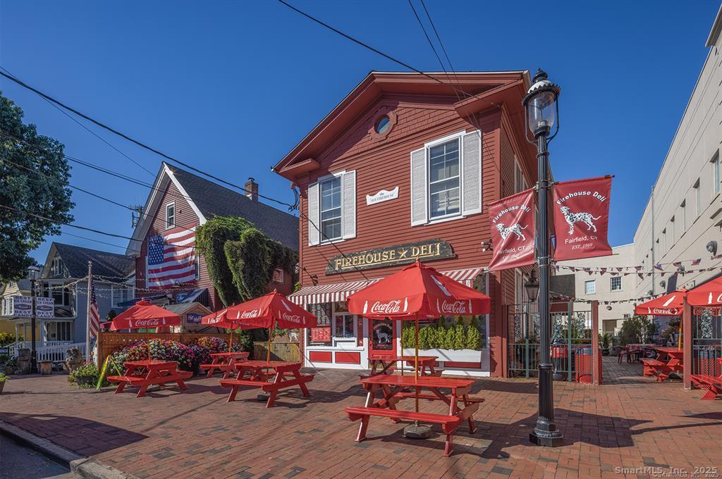 121 Howard Street Fairfield, CT 06824 - Photo 16 of 21