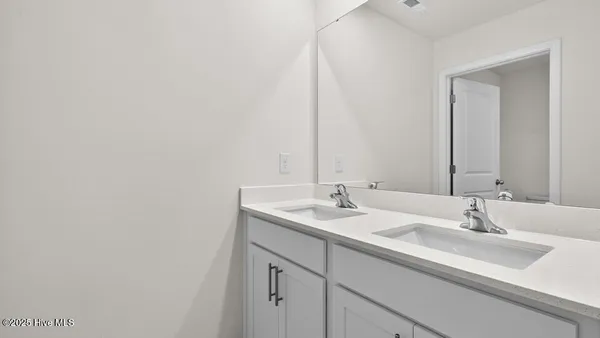 $369,990 | 289 Maddox Drive, Aberdeen, NC 28315