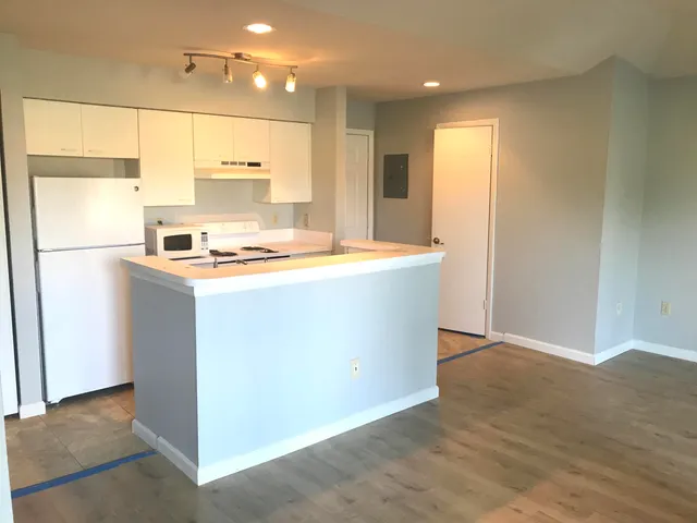 $1,550 | 4879 Via Palm Lakes, Unit 619, West Palm Beach, FL 33417