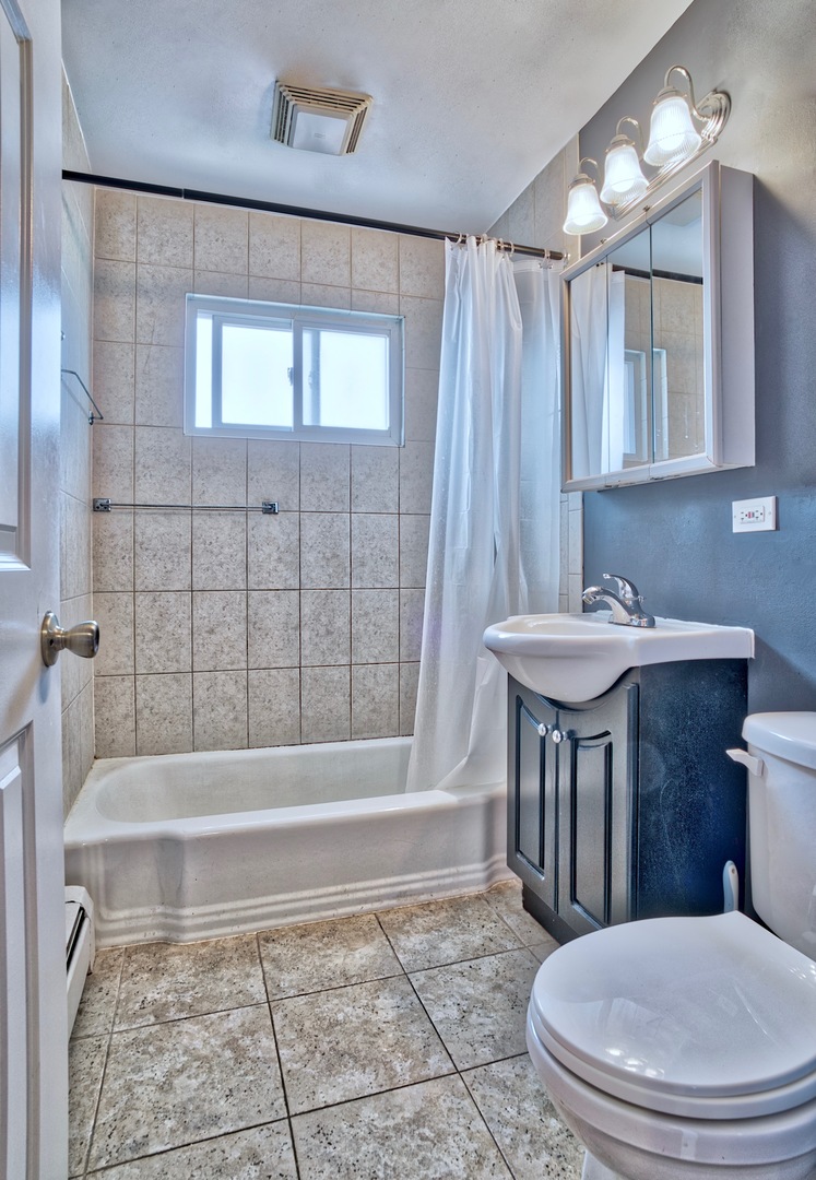 4544 North River Road, Unit C3 Schiller Park, IL 60176 - Photo 4 of 10