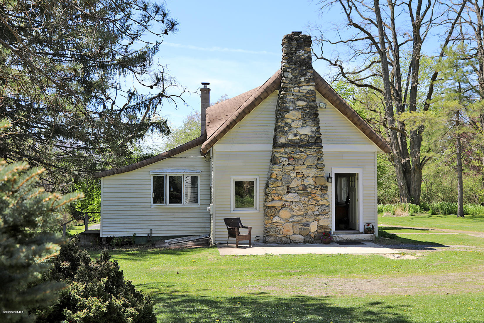 200 Melbourne Road Pittsfield, MA 01201 - Photo 1 of 31 Beautiful Setting