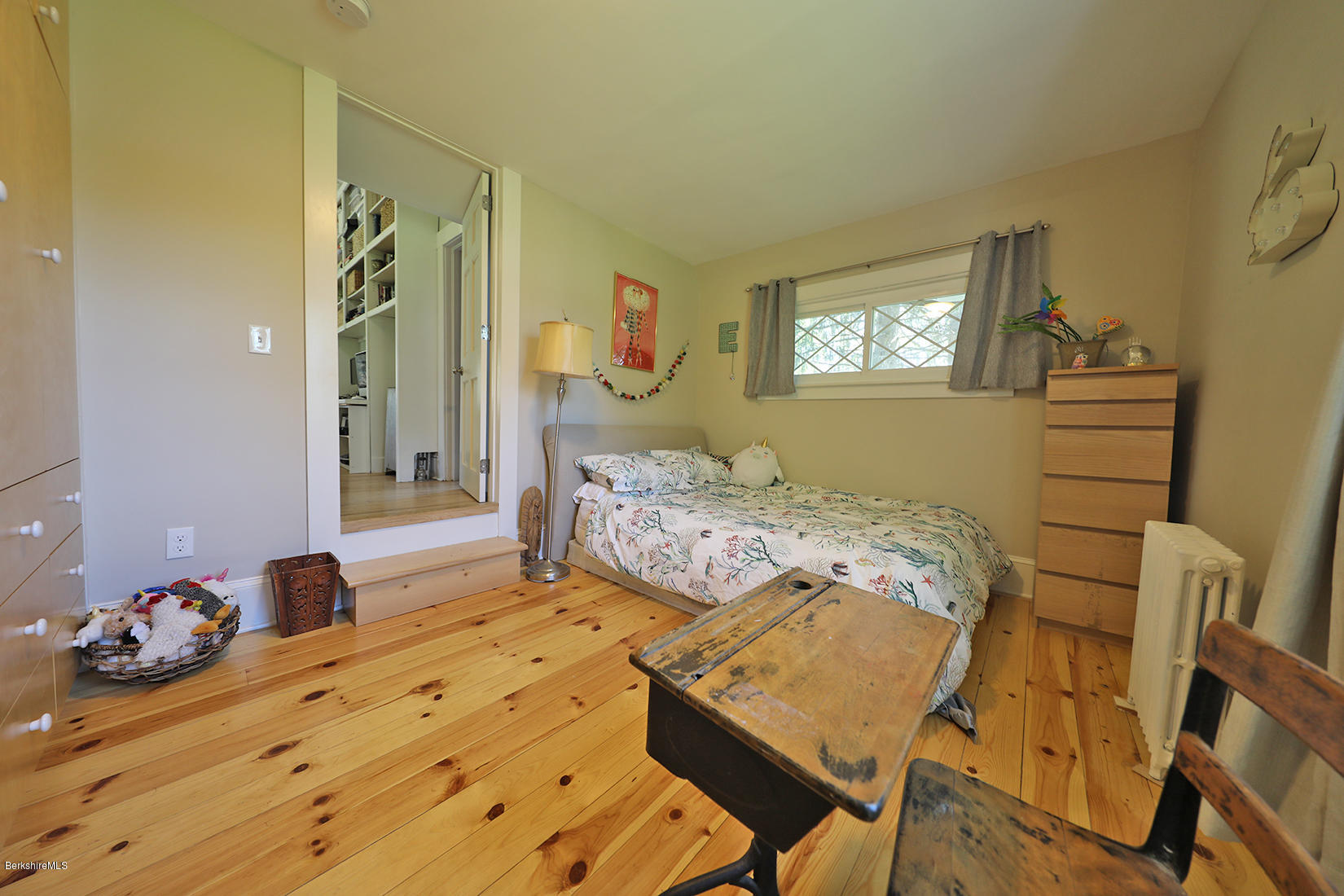200 Melbourne Road Pittsfield, MA 01201 - Photo 20 of 31 Gleaming new woodfloors