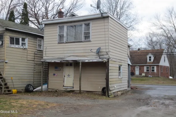 $1,500 | 34 Lake Avenue, Unit 2, Nassau, NY 12123