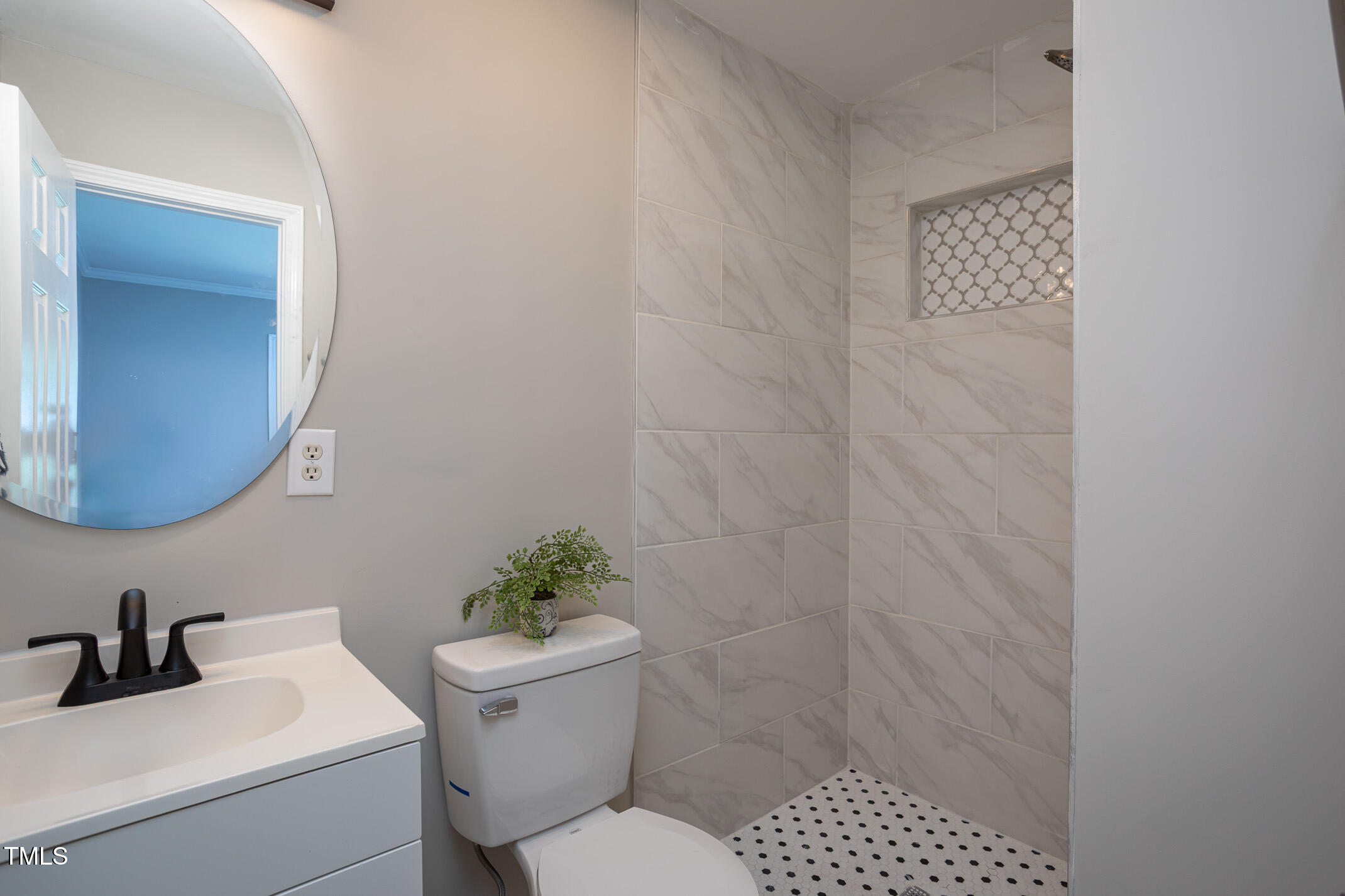 1067 Thompson Road Four Oaks, NC 27524 - Photo 11 of 36 Owner's Bathroom