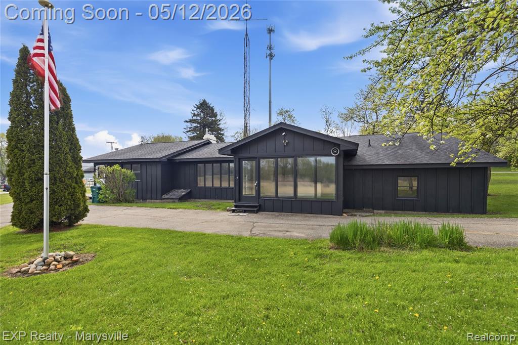 3345 Beach Road Port Huron, MI 48060 - Photo 1 of 89