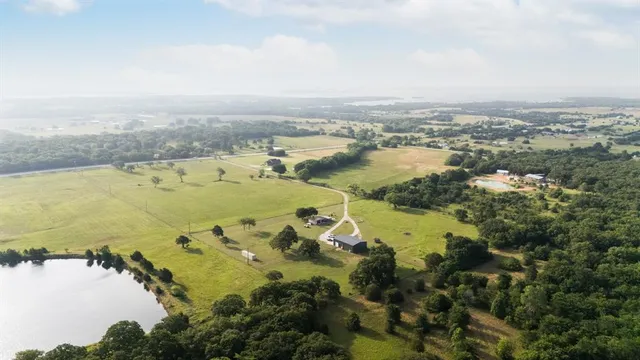 $849,999 | 14293 South Farm To Market 372, Valley View, TX 76272