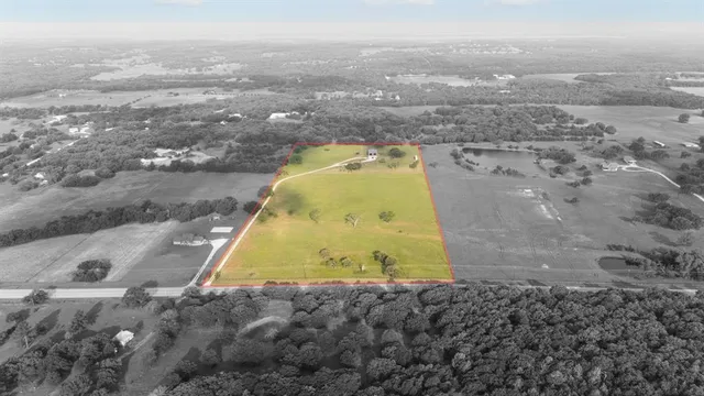 $849,999 | 14293 South Farm To Market 372, Valley View, TX 76272