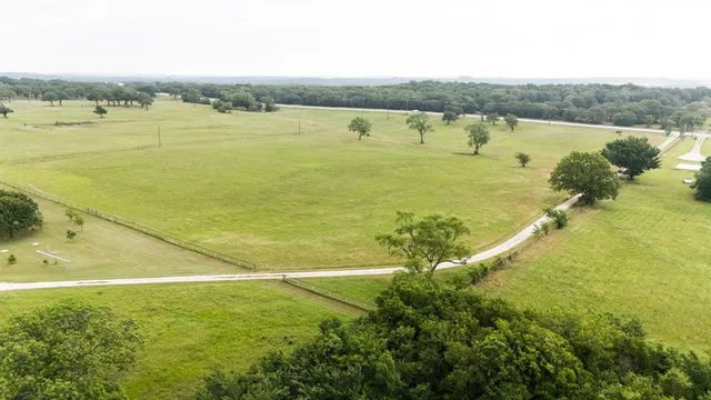 $849,999 | 14293 South Farm To Market 372, Valley View, TX 76272